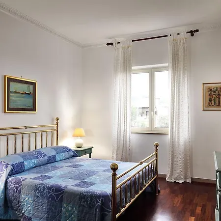 Caruso 1 By Villasandco Rentalsorrento 아파트